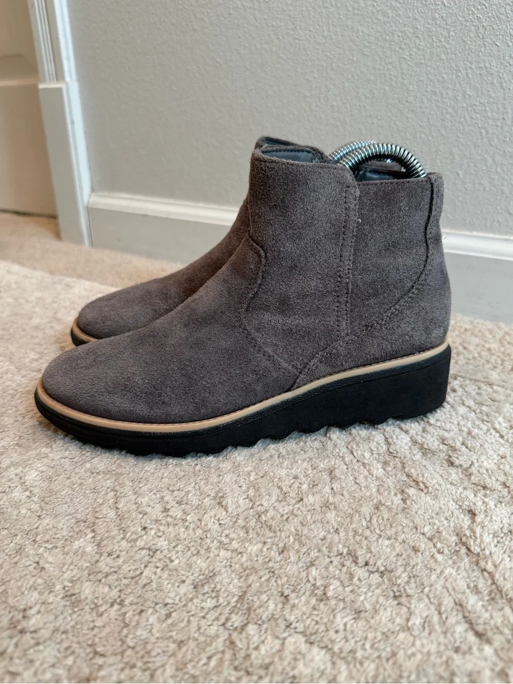 Clarks Sharon Swing Suede Wedge Ankle Booties Gray Size 5.5